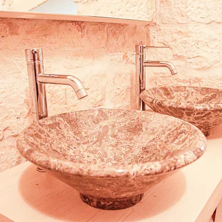Trulli Olistici * Локоротондо